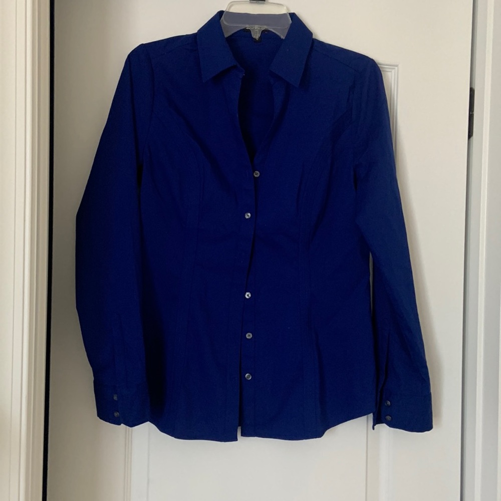 Womens button down. M. Express